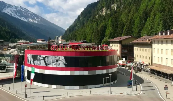 Brenner Outlet Center