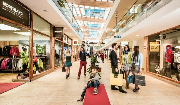 Brenner Outlet Center